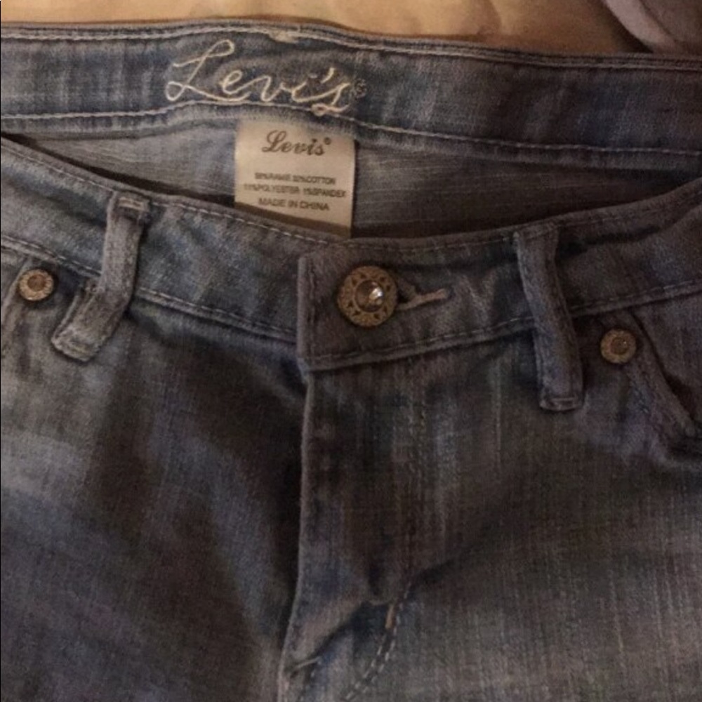 Levi’s - Picture 2 of 4